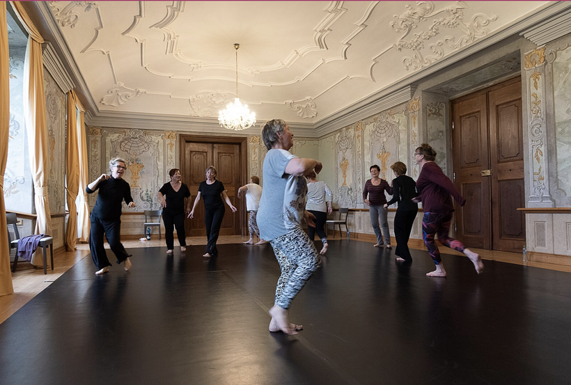 Galit Liss vede workshop na zámku ve Žďáře nad Sázavou. Foto: Alena Češková.